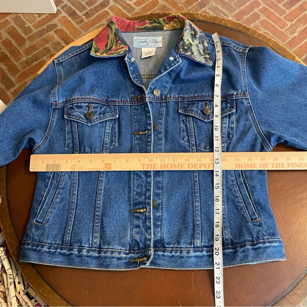 Tasha Polizzi Blue Denim Jacket with Floral Collar & Cuffs western Yellowstone - Picture 4 of 7